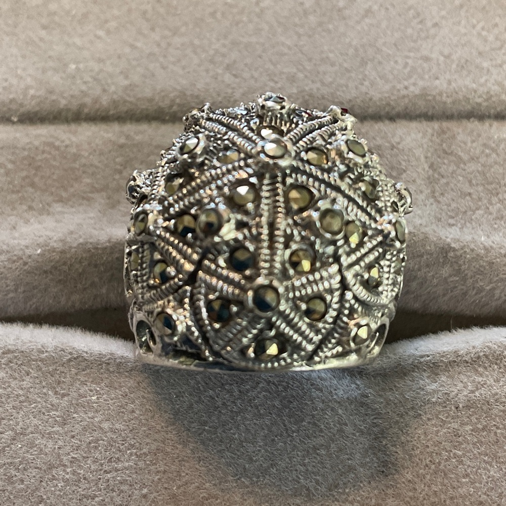 Elegant Sterling Silver Women's Ring